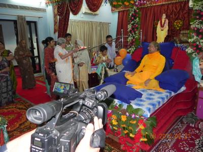 Shri Maharajji visits Kripa Mandir